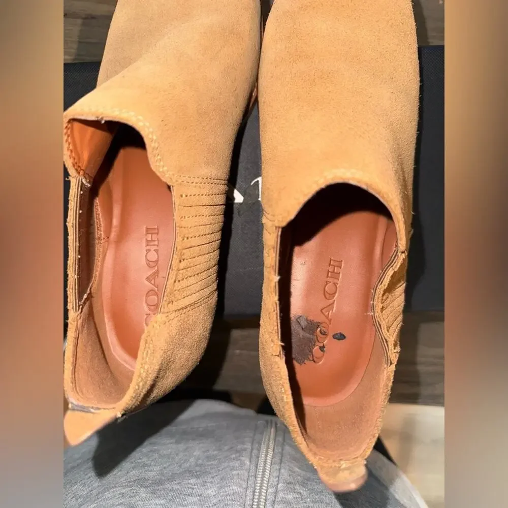 Coach Devin Bootie – Tan Suede Low Ankle Boots Size 7